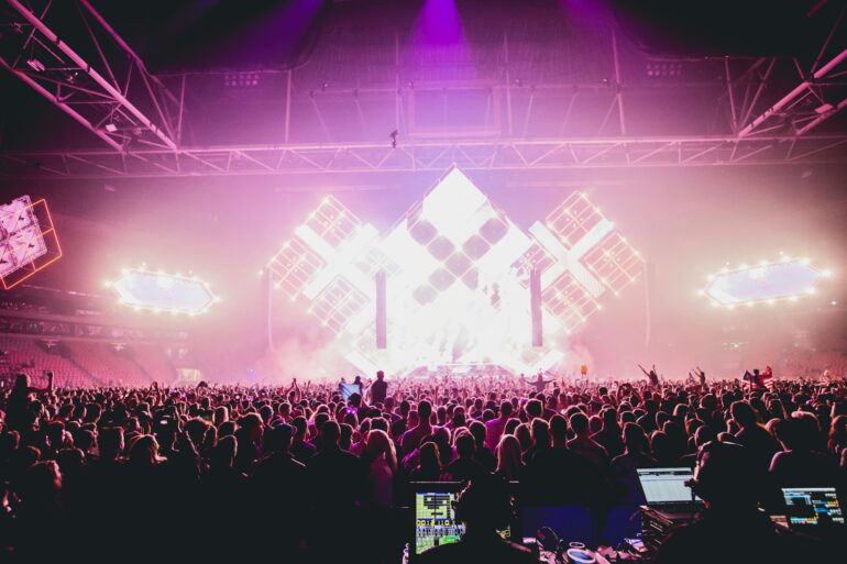 Best Artists from around the World on AH.FM