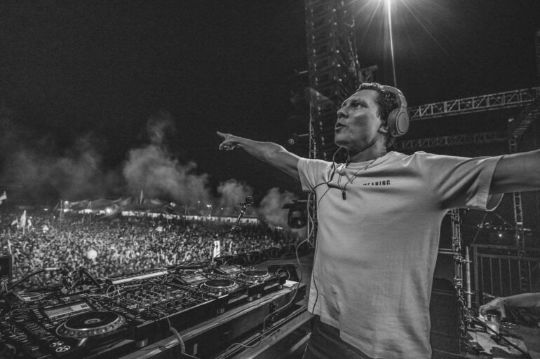 Tiësto - PRISMATIC